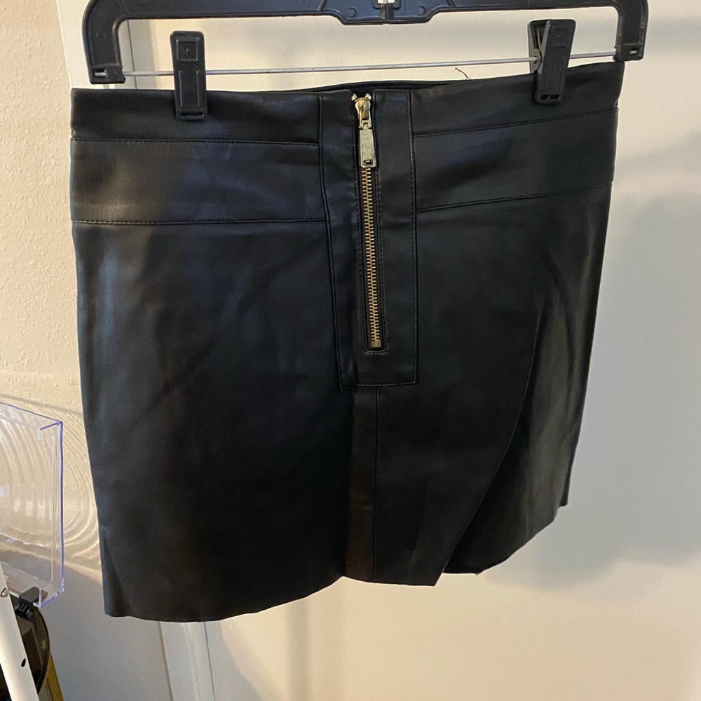 Leather express skirt